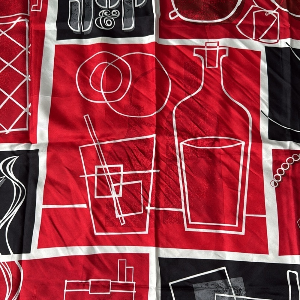 Mad Men Limited Edition Silk Collector Scarf End of an Era Red and Black - Picture 8 of 11